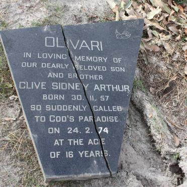 OLIVARI Arthur 1922-1998 &amp; Olive 1929-2004 :: OLIVARI Clive 1957-1974