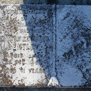 BENTLEY Gordon Edward -1952