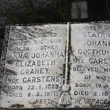 GRANEY Anna Johanna Elizabeth nee CARSTENS 1923-1971 :: OOSTHUIZEN Beatrice Johanna nee CARSTENS 1927-1973
