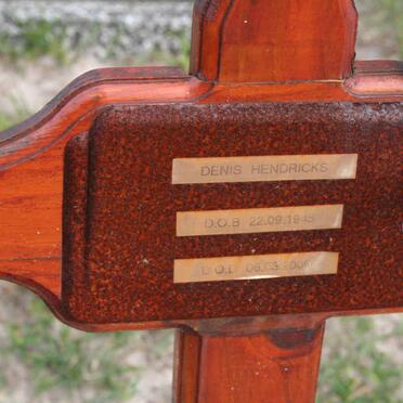 HENDRICKS Denis 1945-2009