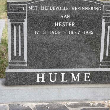 HULME Hester 1908-1982