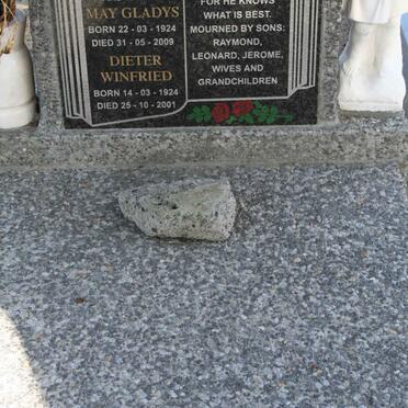 KERN Dieter Winfried 1924-2001 &amp; May Gladys 1924-2009