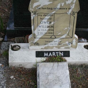MARTIN Owen William 1926-1981 & Muriel 1922-1992 _1