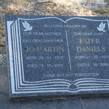 MARTIN Jo 1926-2004 :: DANIELS Ester 1921-2006 