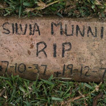MUNNIK Silvia 1937-1972