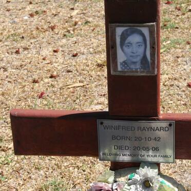 RAYNARD Winifred 1942-2006