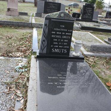 SMUTS Maria Magdalena nee BASSON 1882-1975 :: SMUTS Michiel 1916-1971