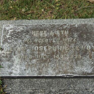 VOY Lilian Josephine, le -1935