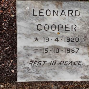 COOPER Leonard 1920-1987