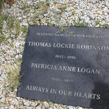 ROBINSON Thomas Lockie 1942-1996 &amp; Patricia Anne LOGAN 1950-1997