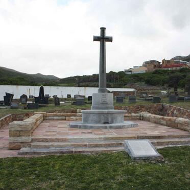 1. MEMORIAL with Plaque : South Africa in the two World Wars
