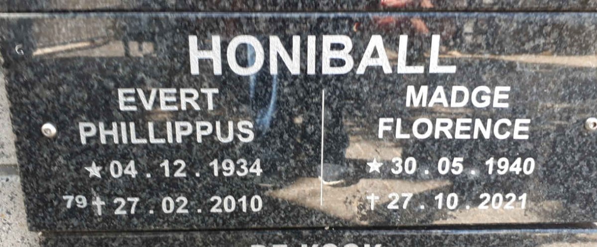 HONIBALL Evert Phillippus 1934-2010 &amp; Madge Florence 1940-2021