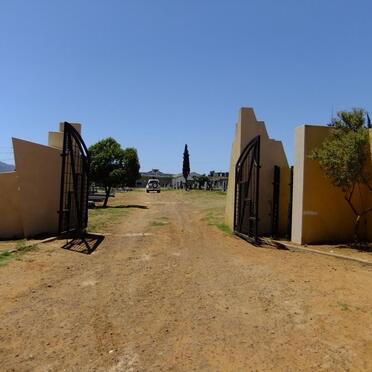 1. Ingang na begraafplaas