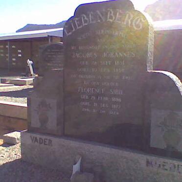 LIEBENBERG Jacobus Johannes 1891-?  &amp; Florence Sibil 1896-1977