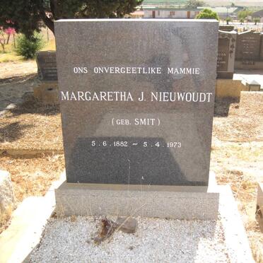 NIEUWOUDT Margaretha J. nee SMIT 1882-1973