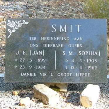 SMIT J.E. 1899-1984 &amp; S.M. 1903-1962