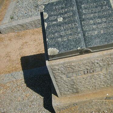 LOEDOLFF Christiaan 1868-19?? &amp; Johanna Hendrika ALBERTYN 1871-19??