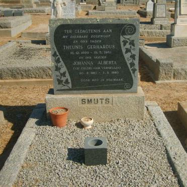 SMUTS Theunis Gerhardus 1899-1961 &amp; Johanna Alberta formerly EHLERS nee VERMEULEN 1910-1980