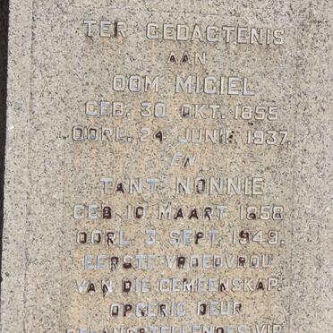 NIEKERK Michiel, van 1855-1937 &amp; Nonnie 1858-1949 