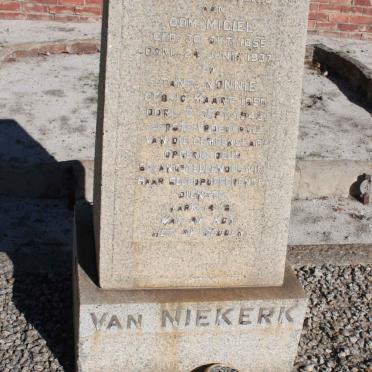 NIEKERK Michiel, van 1855-1937 &amp; Nonnie 1858-1949