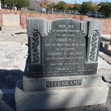 STEENKAMP Floris P.J. 1870-1949 &amp; Johanna C. NEL 1876-1950