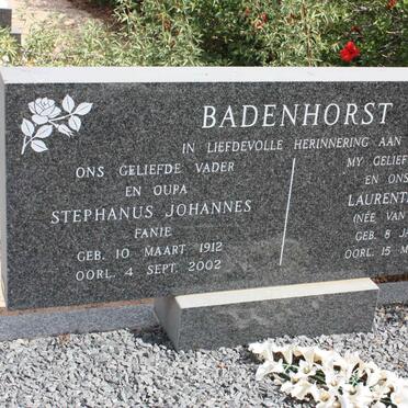BADENHORST Stephanus Johannes 1912-2002 &amp; Laurentia Willa VAN NIEKERK 1913-1980
