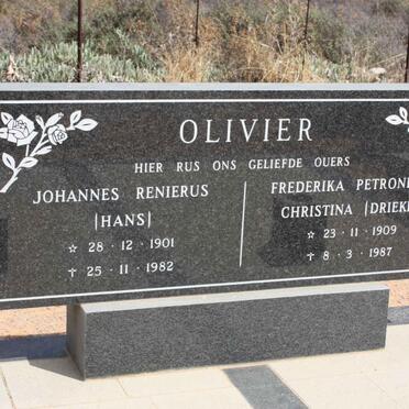 OLIVIER Johannes Renierus 1901-1982 &amp; Frederika Petronella Christina 1909-1987