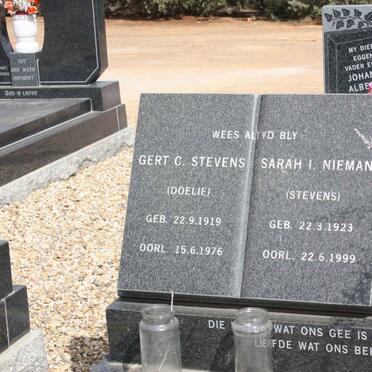 STEVENS Gert C. 1919-1976 :: NIEMAN Sarah I. nee STEVENS 1923-1999