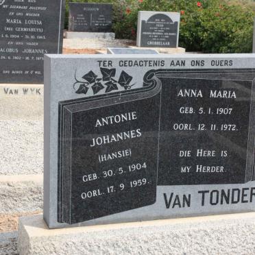 TONDER Antonie Johannes, van 1904-1959 &amp; Anna Maria 1907-1972