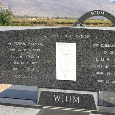 WIUM D.J.W. 1907-1979 &amp; W.M.H. 1906-1989