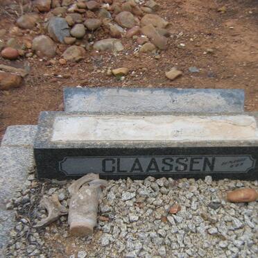 CLAASSEN Johannes T. 1861-1956 &amp; Catherina A. W. VON MOLLENDORFF 1866-1929