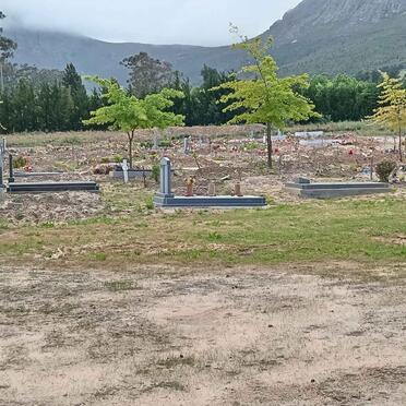 2. Overview/Oorsig: Begraafplaas en grafte Franschhoek Nuwe Begraafplaas