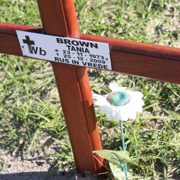 BROWN Tania 1973-2009