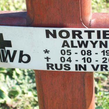 N - Vanne :: Surnames - N