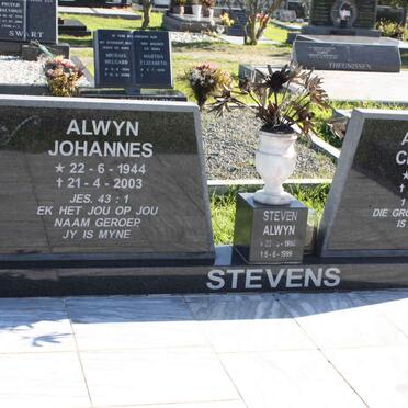 STEVENS Alwyn Johannes 1944-2003 &amp; Angeline Christina 1950-2007 :: STEVENS Steven Alwyn 1993-1999