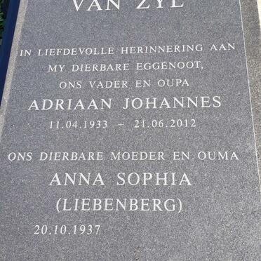 ZYL Adriaan Johannes, van 1933-2012 &amp; Anna Sophia LIEBENBERG 1937-