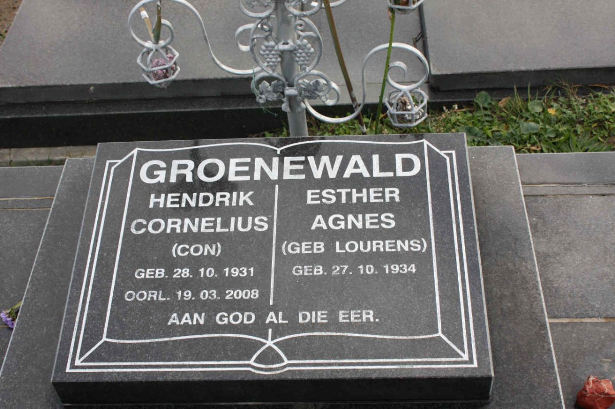 GROENEWALD Hendrik Cornelius 1931-2008 &amp; Esther Agnes LOURENS 1934-