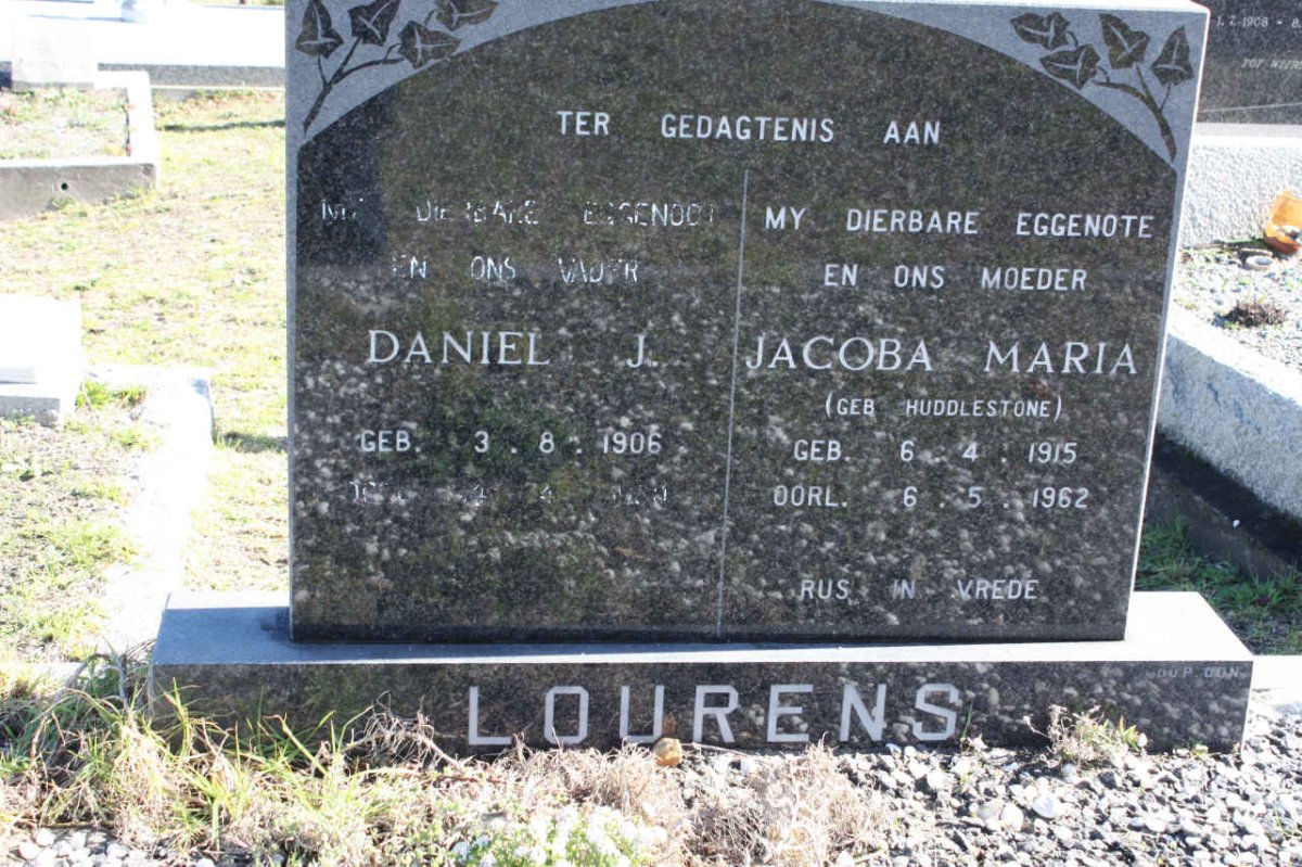 LOURENS Daniel J. 1906- &amp; Jacoba Maria HUDDLESTONE 1915-1962