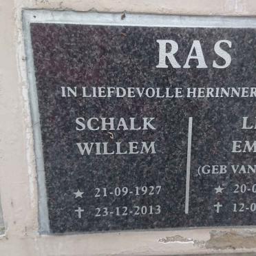 RAS Schalk Willem 1927-2013 &amp; Lily Emily VAN VUUREN 1929-2019