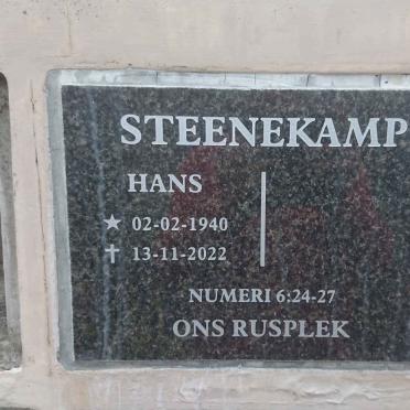 STEENEKAMP Hans 1940-2022