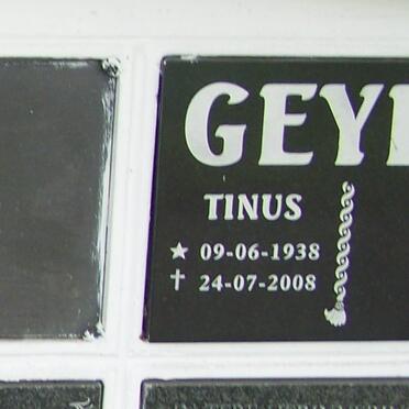 GEYER Tinus 1938-2008