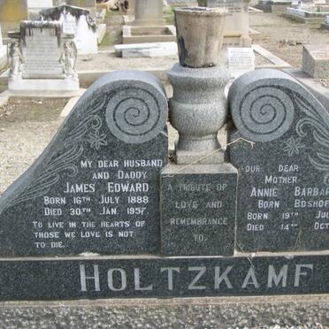HOLTZKAMF James Edward 1888-1957 &amp; Annie Barbara BOSHOFF 1892-1983