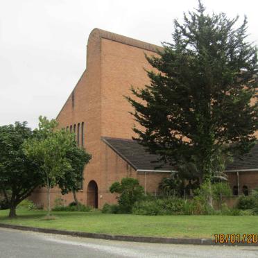 Western Cape, GEORGE, Tuinedal NG Kerk, Gedenkmuur