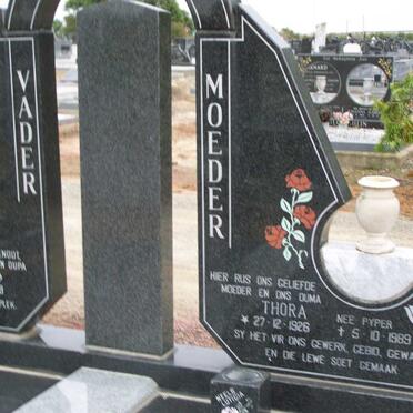 GRUNDLINGH Esias 1928-1988 &amp; Thora 1926-1989 _2