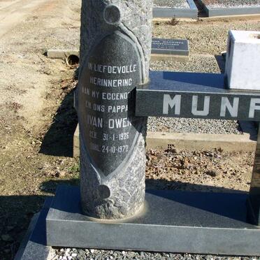 MUNRO Ivan Owen 1926-1972