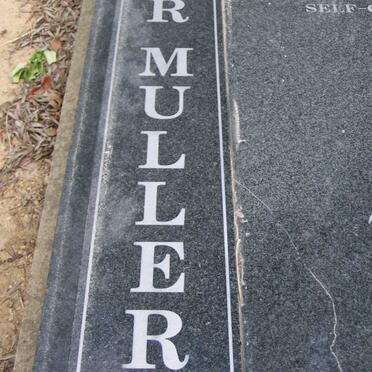 MULLER Charl Elmar 1972-1998
