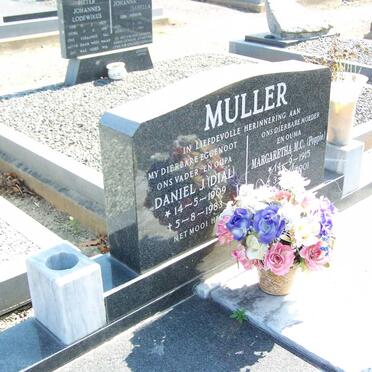 MULLER Daniel J. 1909-1983 &amp; Margaretha M.C. 1915-2001