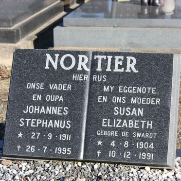 NORTIER Johannes Stephanus 1911-1995 &amp; Susan Elizabeth DE SWARDT 1904-1991