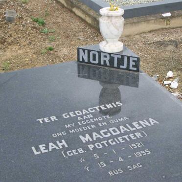 NORTJE Leah Magdalena nee POTGIETER 1921-1995 :: NORTJE Dewald Eksteen 1995-1995