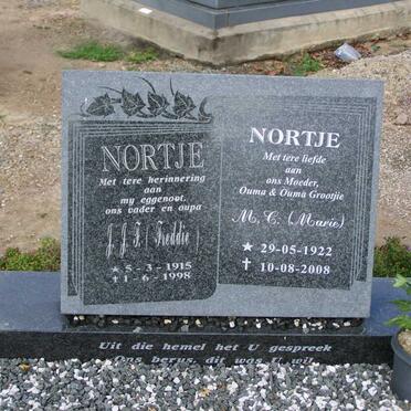 NORTJE J.J.F. 1915-1998 &amp; M.C. 1922-2008